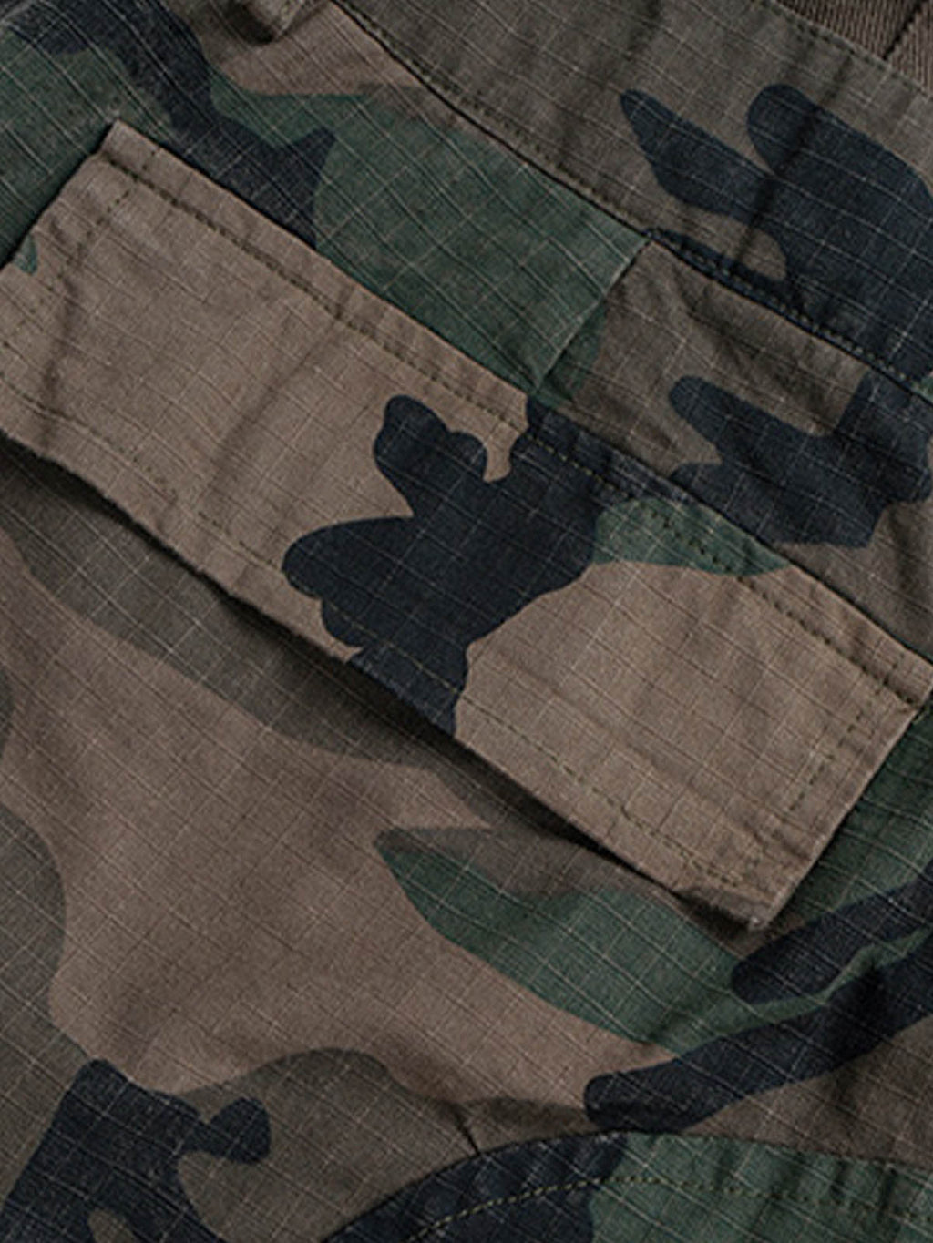Men’s Camouflage Cargo Pants with Adjustable Waist and Multi-Pocket Details – Casual and Outdoor Essentials